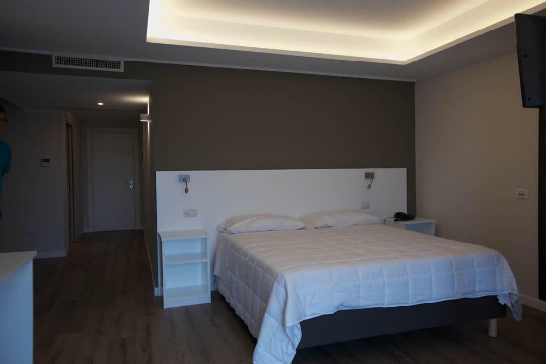 Onorati Hotel Priverno Dış mekan fotoğraf